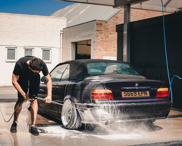 Пасивен приход од авто-сервис за перење автомобили