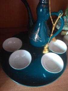 Сервизът за чай от Северна Корея, който си купих чрез Auction.bg/ Balkan.auction